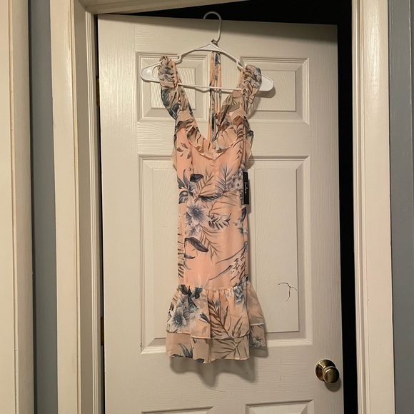 Lulu’s summer dress. Size small - Picture 4 of 6